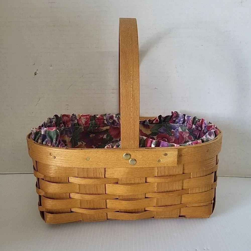 Peterboro Basket Company 1854 - Basket with handle‎ W Floral Liner